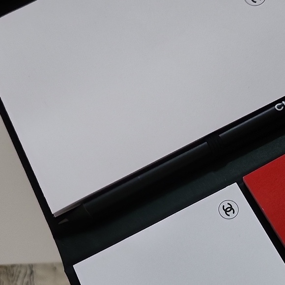 COPY - CHANEL La Collection 2024 Novelty  set stationery and Cable Cord Holder … - Picture 5 of 8